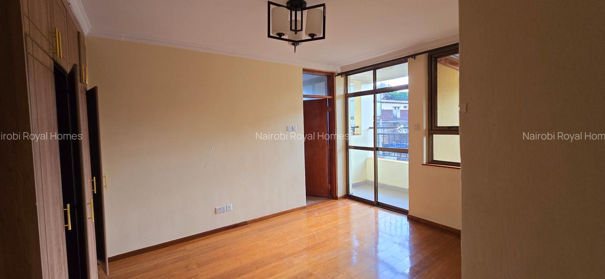 5 Bed Townhouse with En Suite at Lavington Green - 19