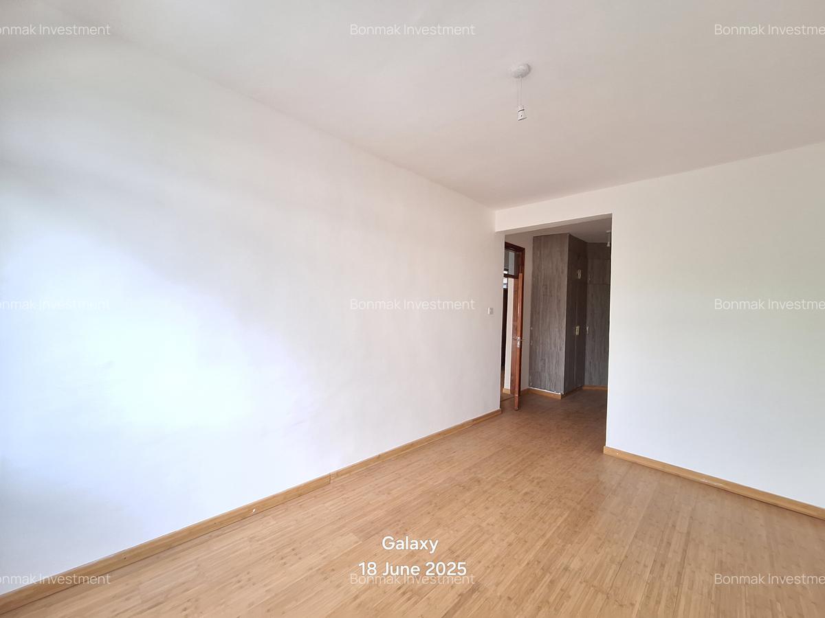 5 Bed Townhouse with En Suite at Convent Drive - 12