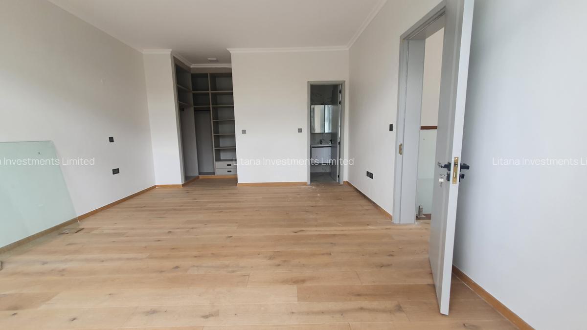 5 Bed Townhouse with En Suite in Lavington - 11