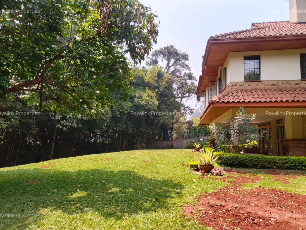 5 Bed House with En Suite at Westlands - 2