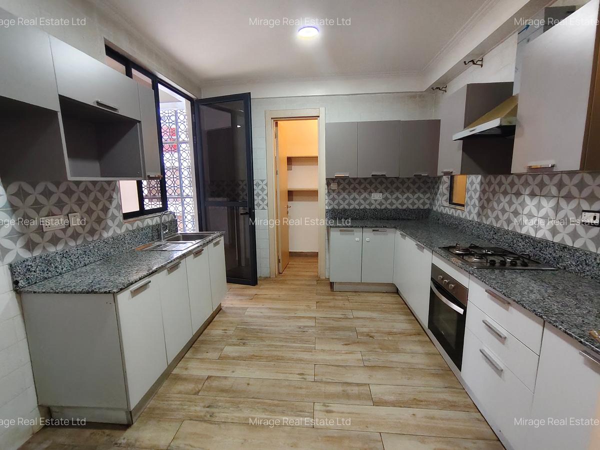 4 Bed Apartment with Swimming Pool in Parklands - 1