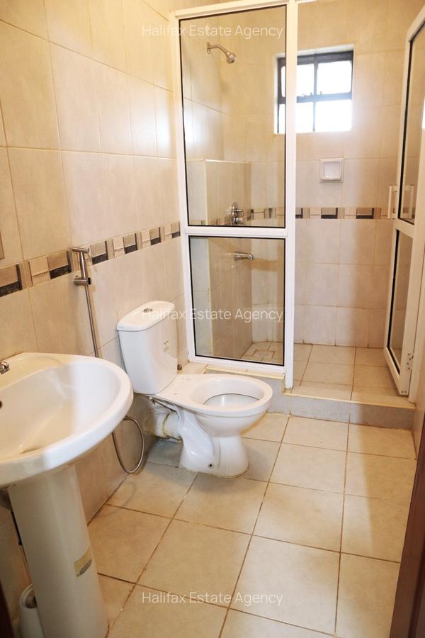 3 Bed Apartment with En Suite in Parklands - 7