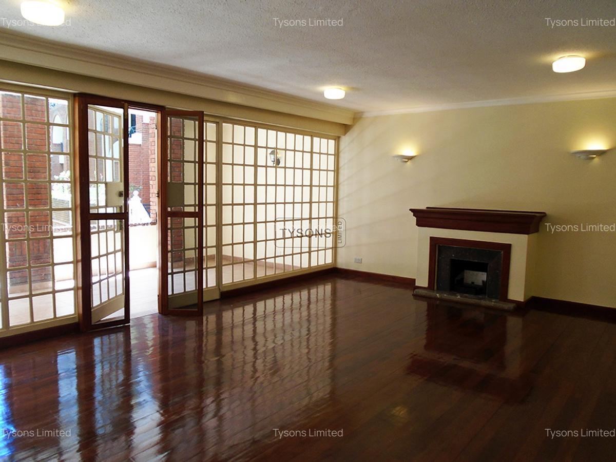 4 Bed Apartment with En Suite in Westlands Area - 2