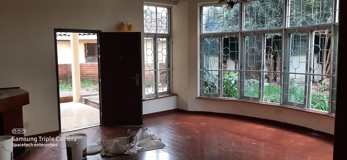 5 Bed Townhouse with En Suite in Kileleshwa - 3