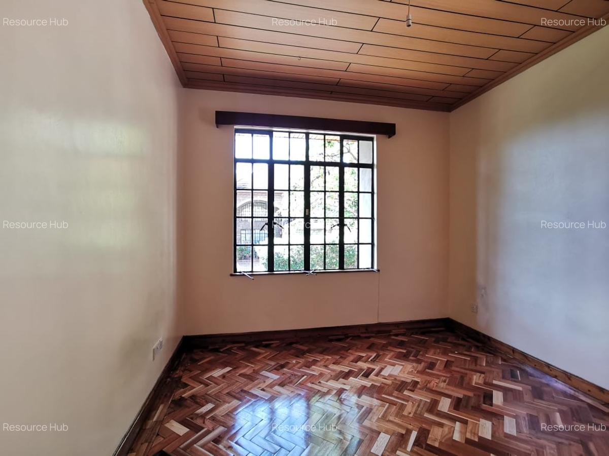 4 Bed Townhouse with En Suite at Spring Valley - 16