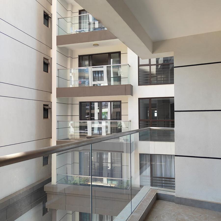 3 Bed Apartment with En Suite at Riverside Drive - 6