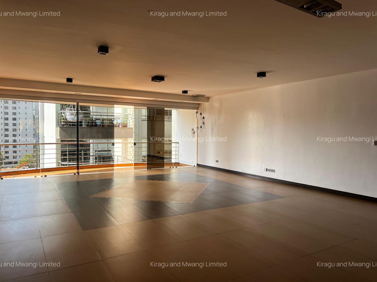 3 Bed House with En Suite at Riverside Pearl - 2