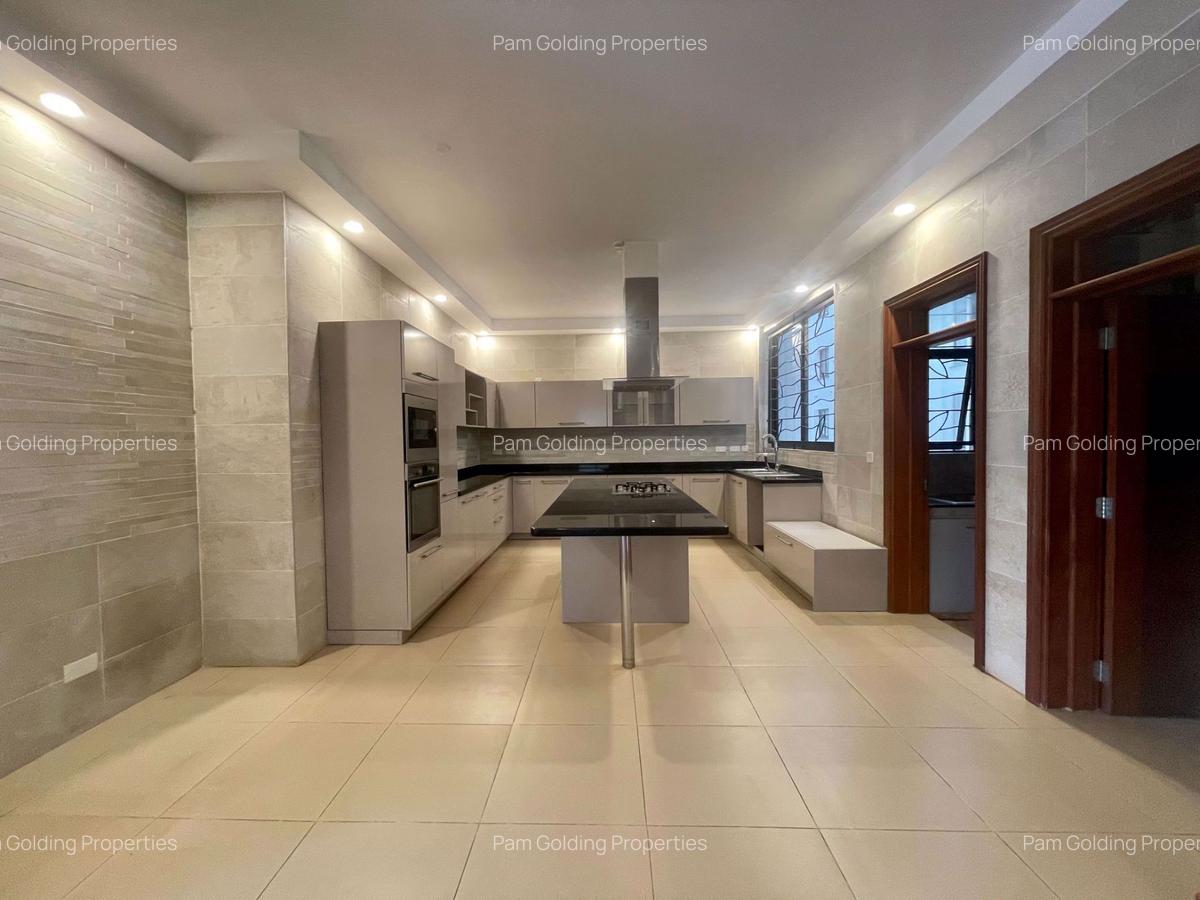 4 Bed Apartment with En Suite in General Mathenge - 10