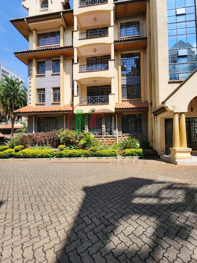 3 Bed Apartment with En Suite in Lavington - 1