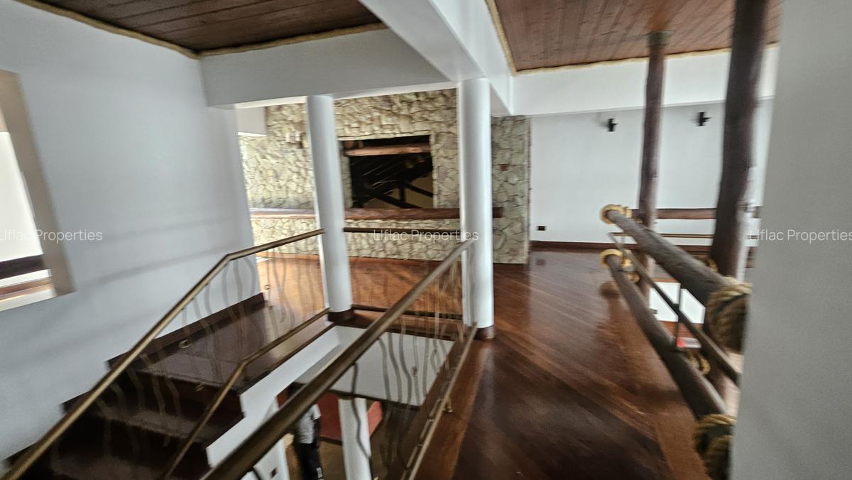 6 Bed House with En Suite in Runda - 5