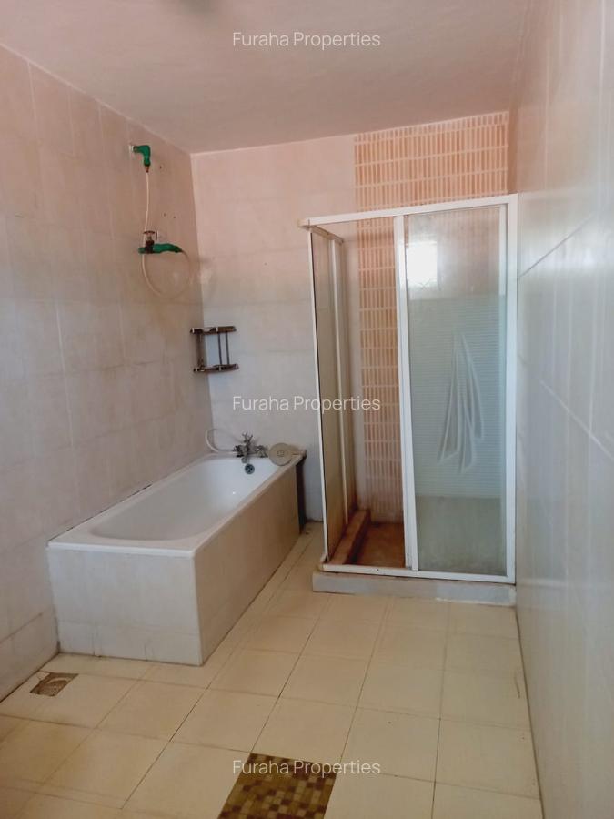 5 Bed Townhouse with En Suite in Bamburi - 10