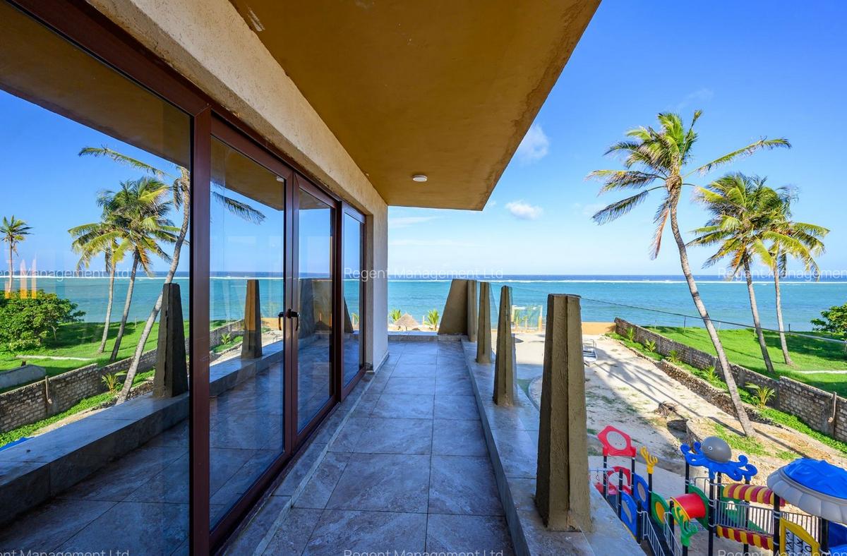 1 Bed Apartment with En Suite at Sandy Shores - 9