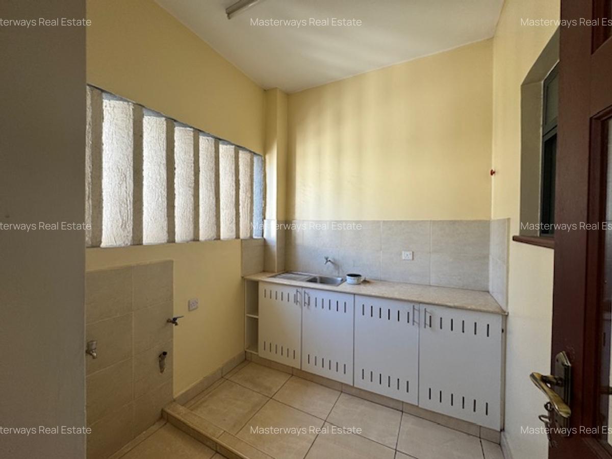 2 Bed Apartment with En Suite in Westlands Area - 9