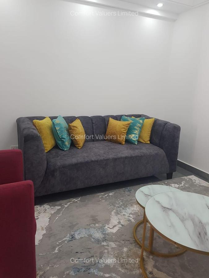 Serviced 1 Bed Apartment with En Suite at Riverside Drive - 4
