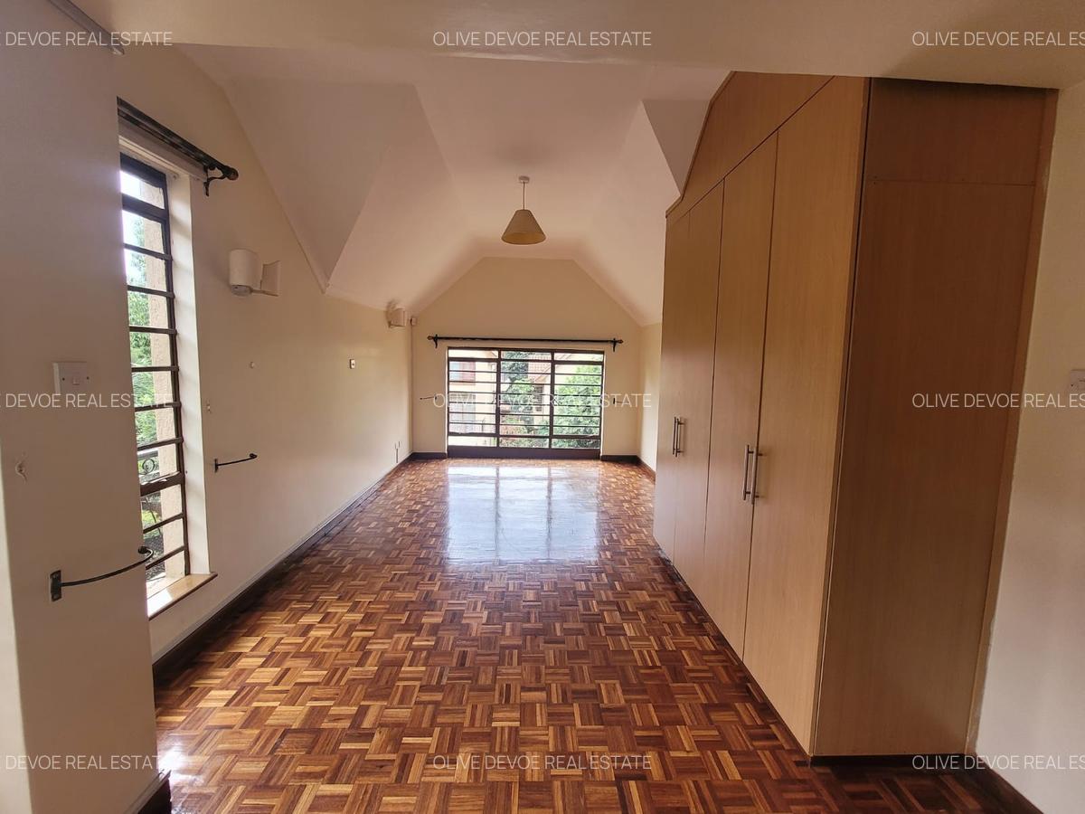6 Bed Townhouse with En Suite in Lavington - 13