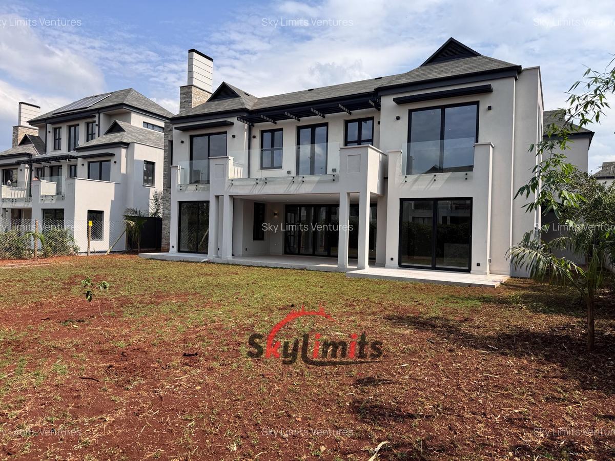 5 Bed Villa with Swimming Pool in Runda - 2