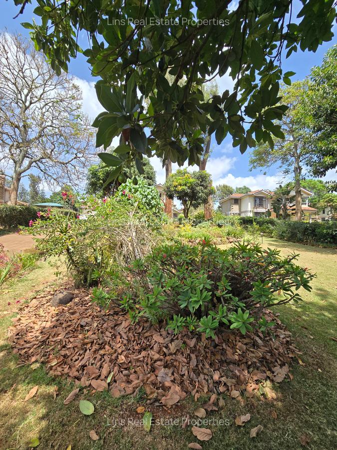 5 Bed Townhouse with En Suite in Rosslyn - 1