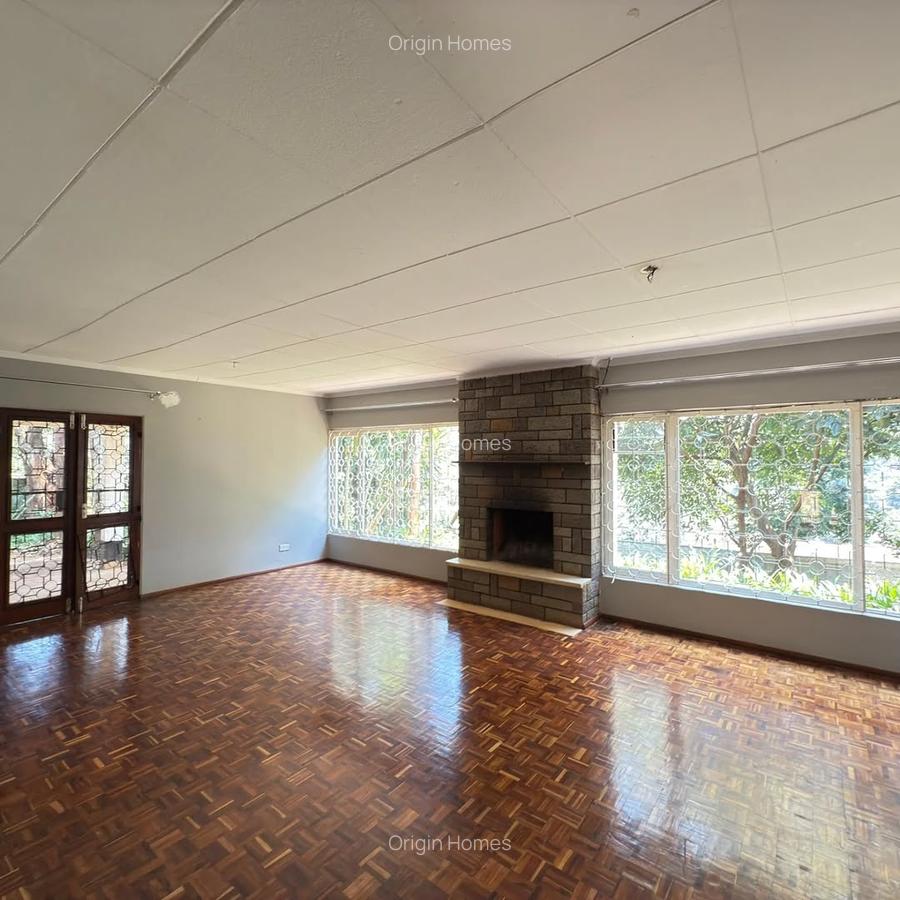 4 Bed House with En Suite at Kyuna - 8