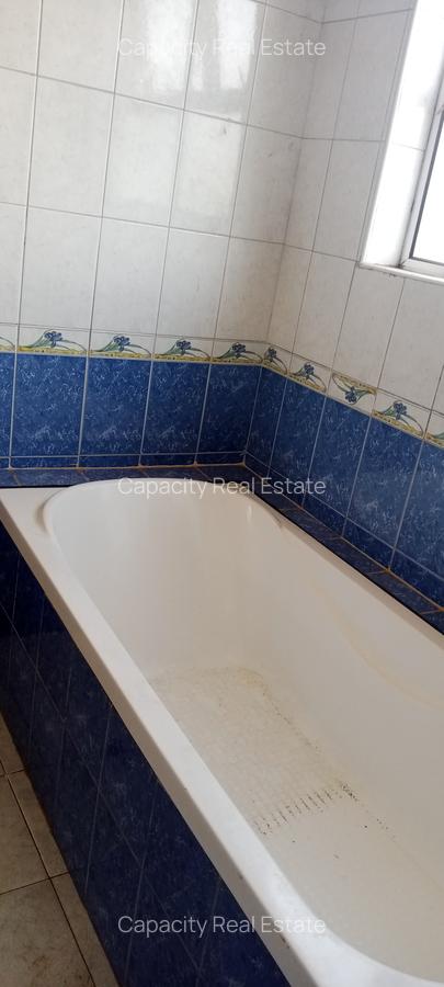 3 Bed Apartment with En Suite in Brookside - 13