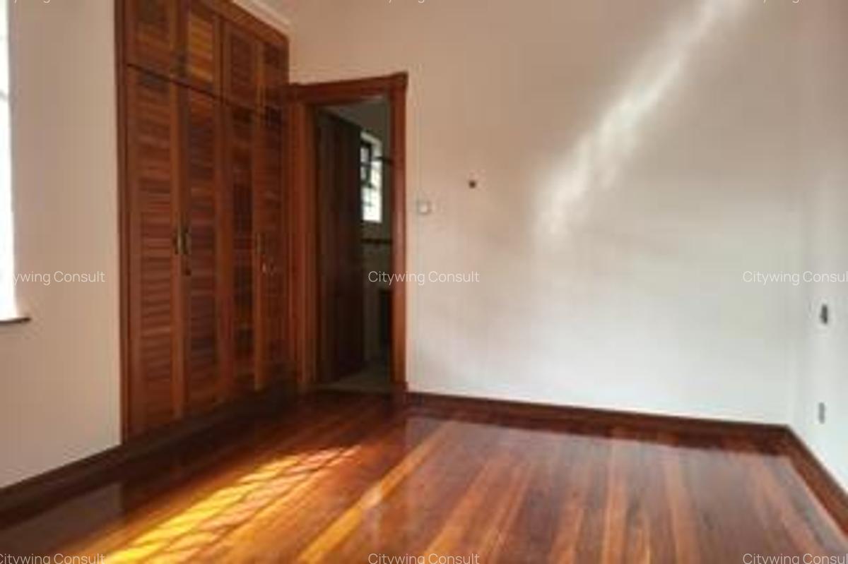 4 Bed Townhouse with En Suite at Peponi Road - 15
