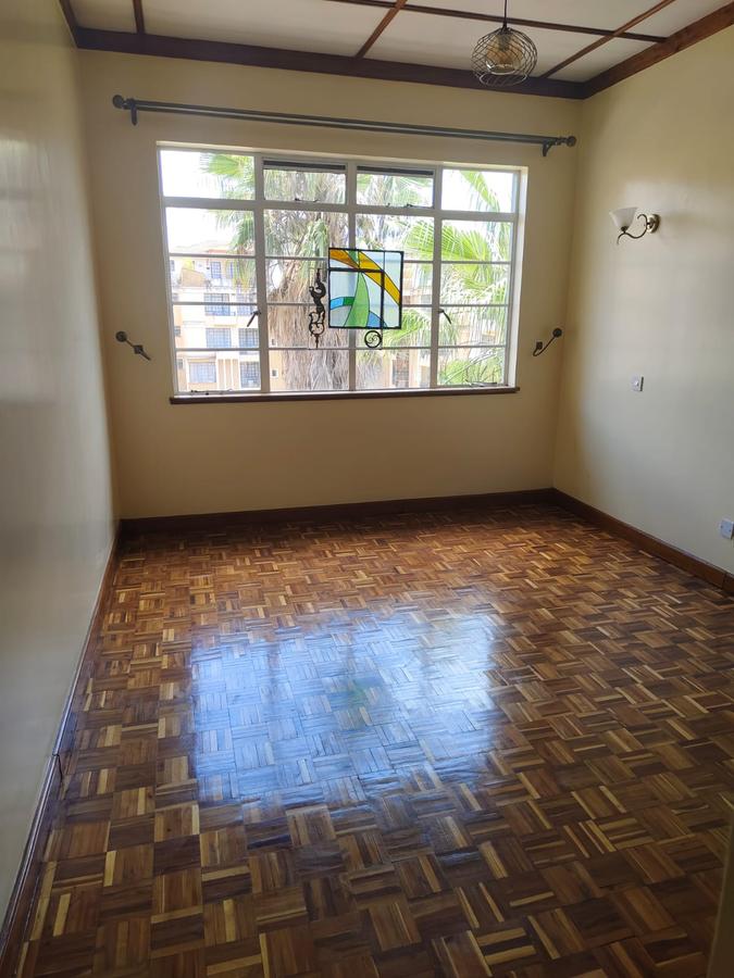 4 Bed Apartment with Borehole in Riverside - 10