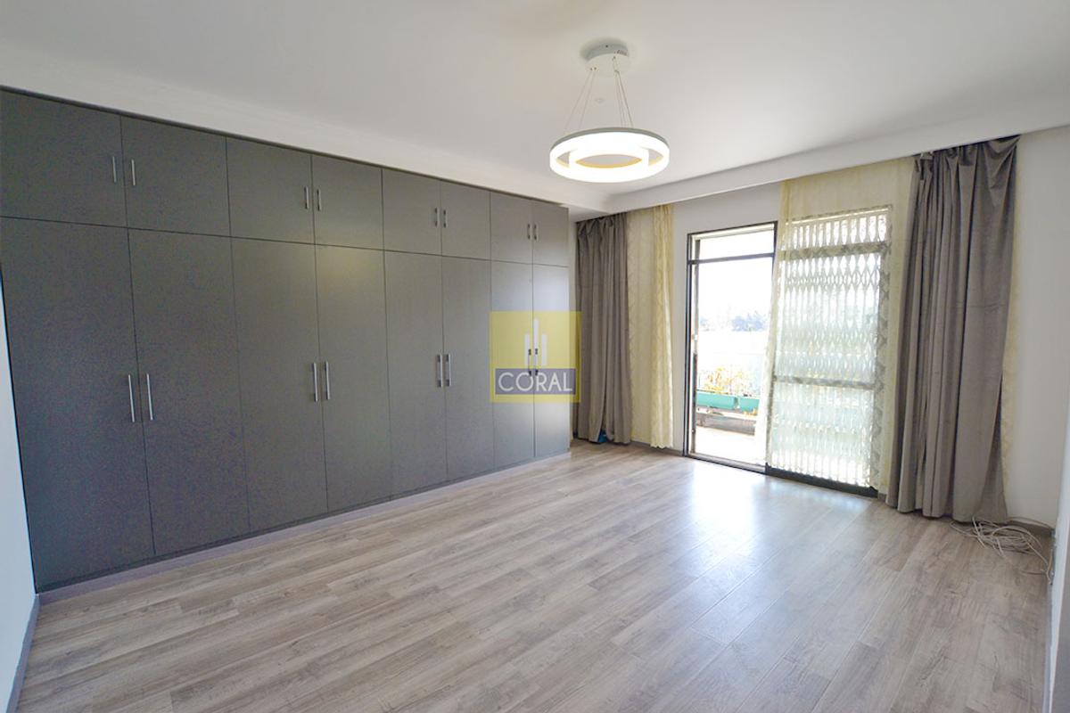 3 Bed Apartment with En Suite in Lavington - 11