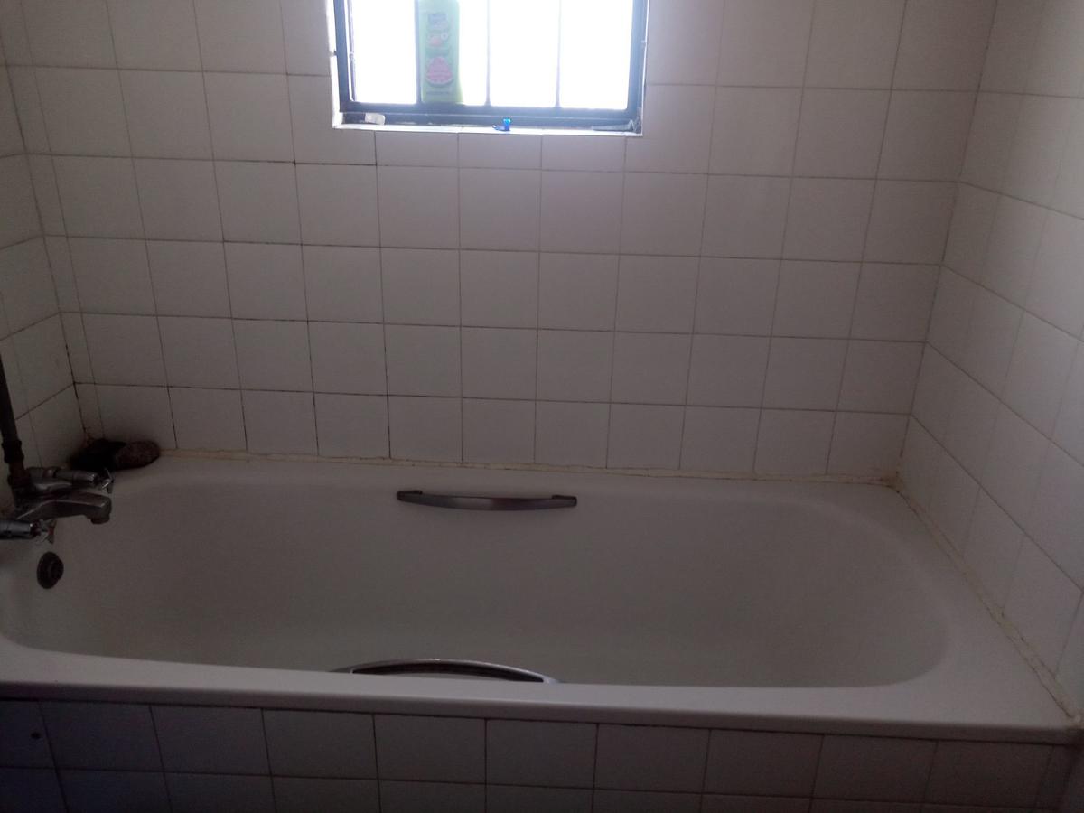 3 Bed Apartment with En Suite in Embakasi - 14