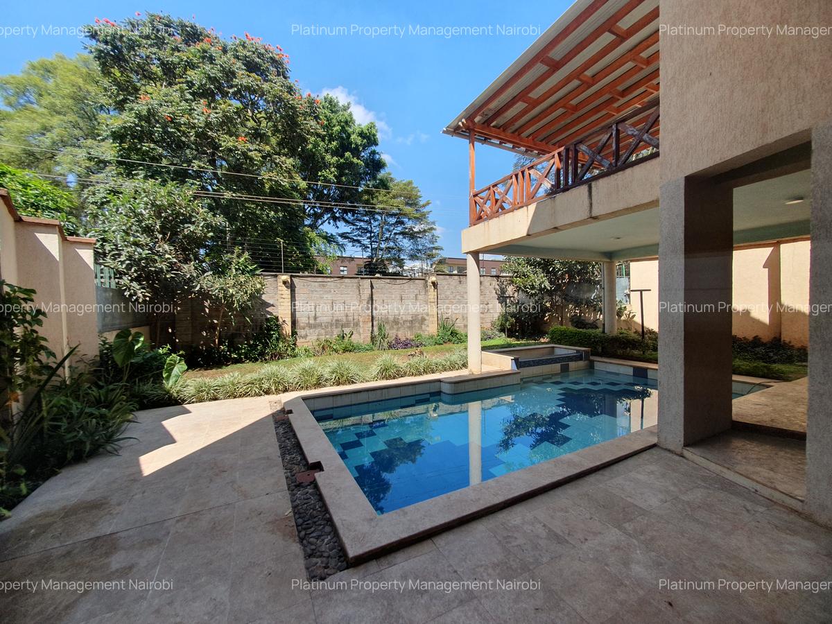 5 Bed House with En Suite at Convent Drive - 8