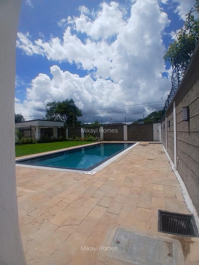 5 Bed Villa with En Suite in Lavington - 3