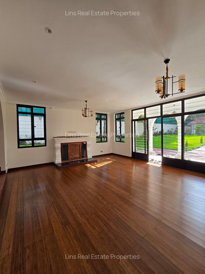 7 Bed House with En Suite in Runda - 5