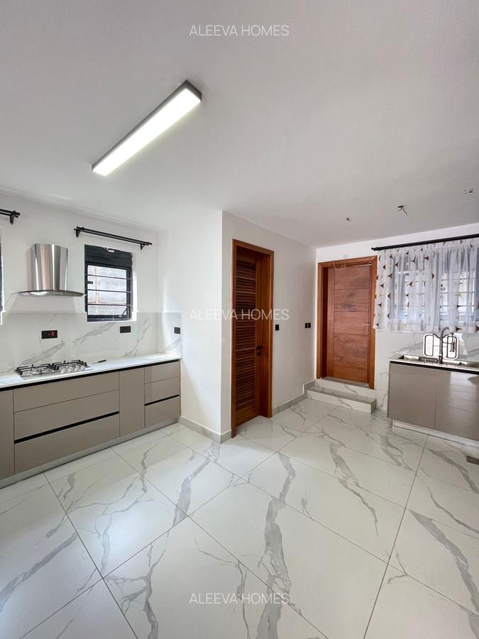 4 Bed Villa with En Suite in Waiyaki Way - 13