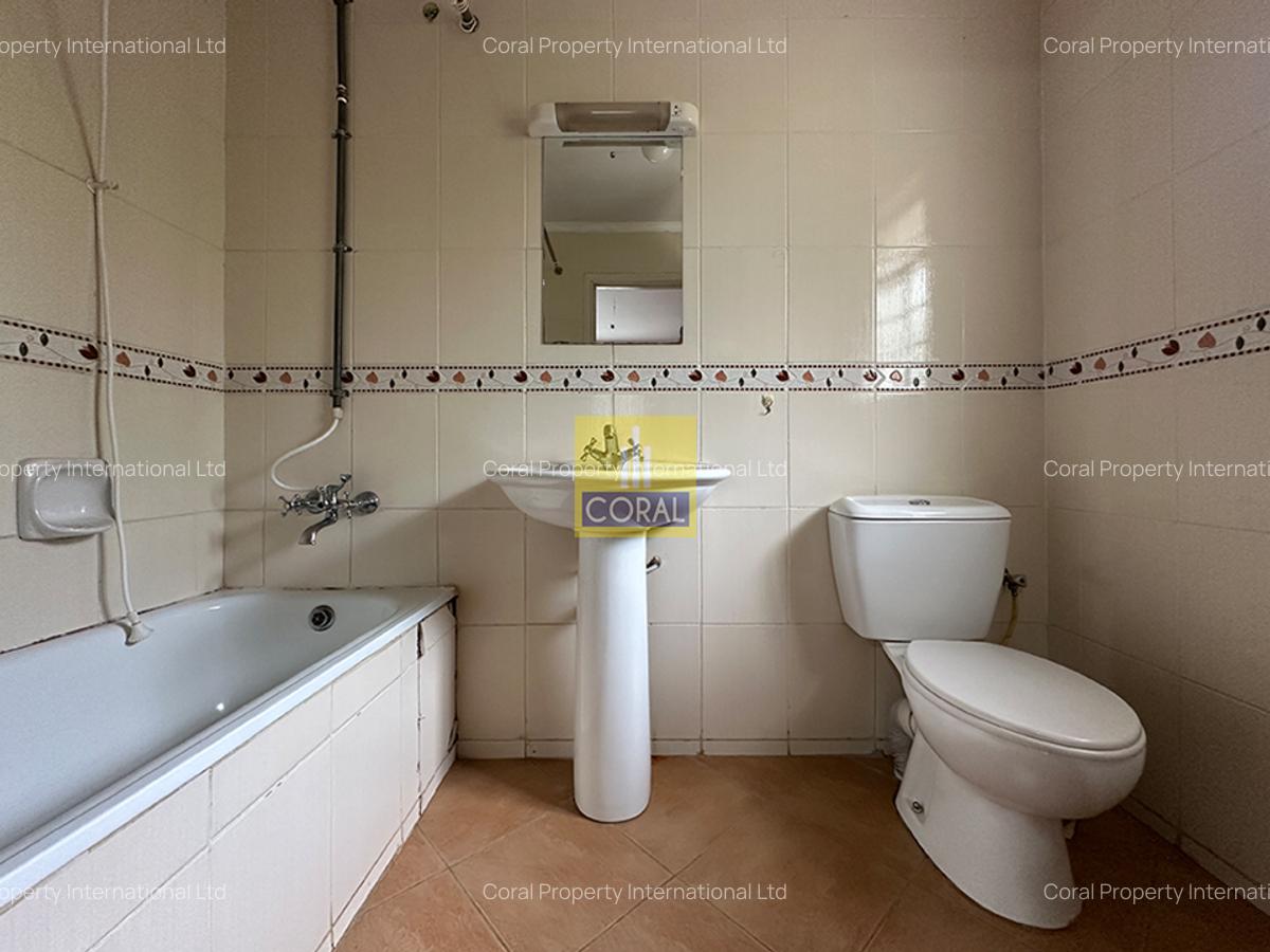 4 Bed House in Thika Road - 13