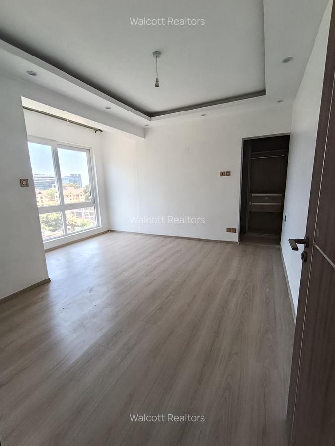 Studio Apartment with En Suite in Westlands Area - 7