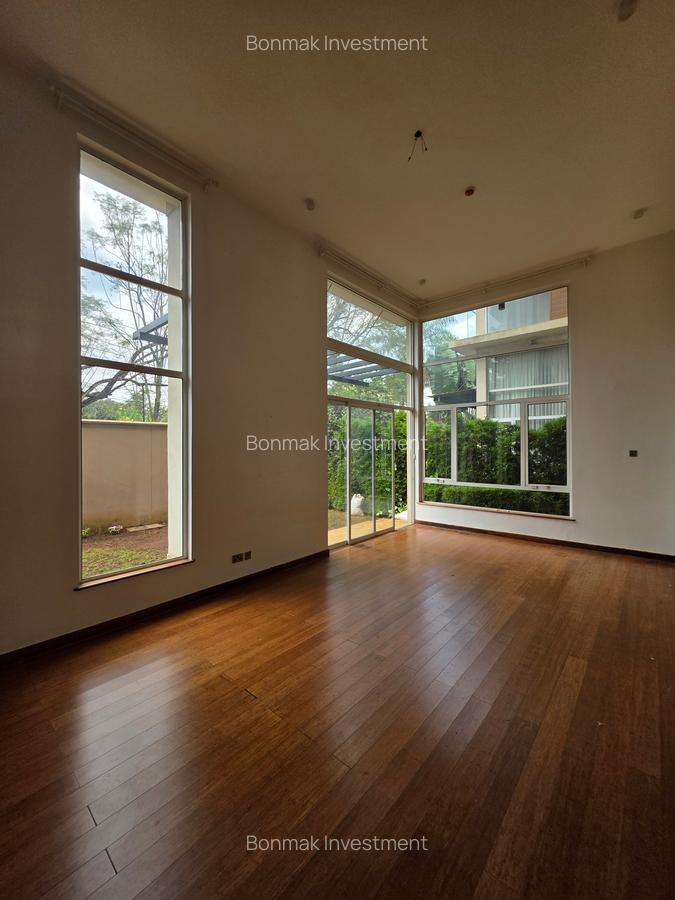 4 Bed Townhouse with En Suite at Lavington Green - 13