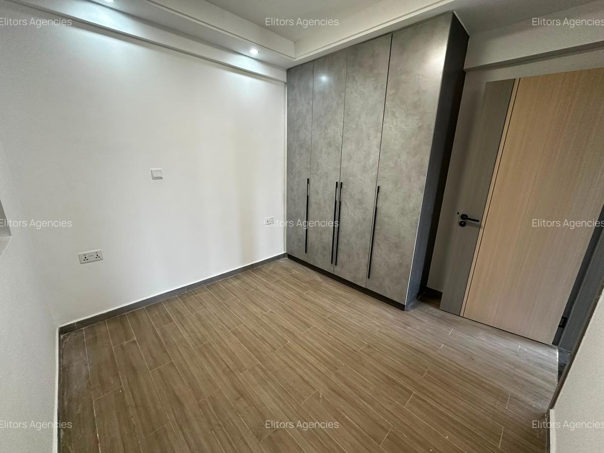 2 Bed Apartment with En Suite at Riverside Drive - 13