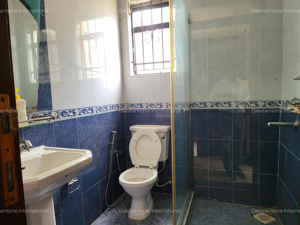 4 Bed Townhouse with En Suite in Brookside - 18