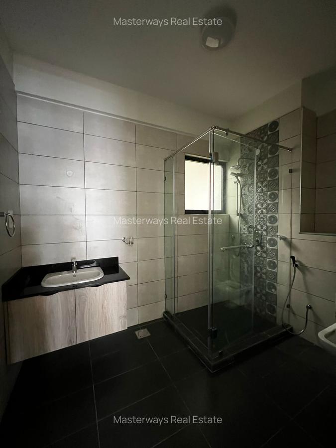 2 Bed Apartment with En Suite in Lavington - 8