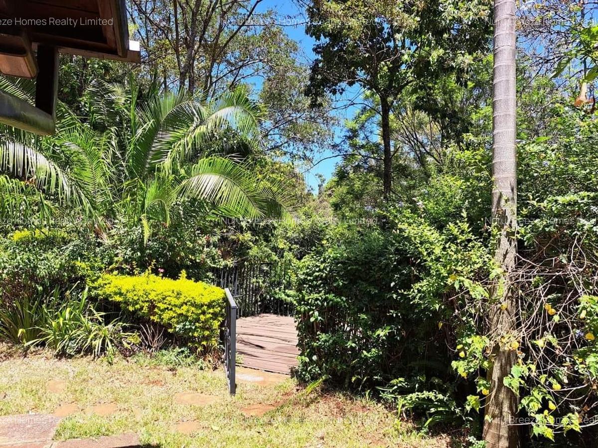 4 Bed House with En Suite in Lake View - 12