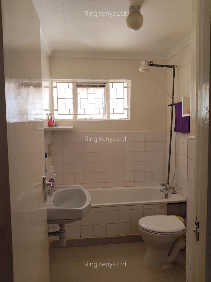 4 Bed House with Staff Quarters in Nairobi West - 10