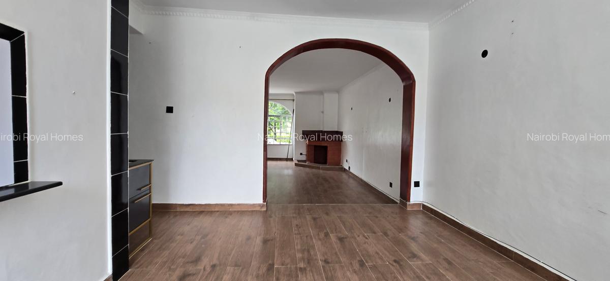 5 Bed Townhouse with En Suite at Off Convent Drive - 15