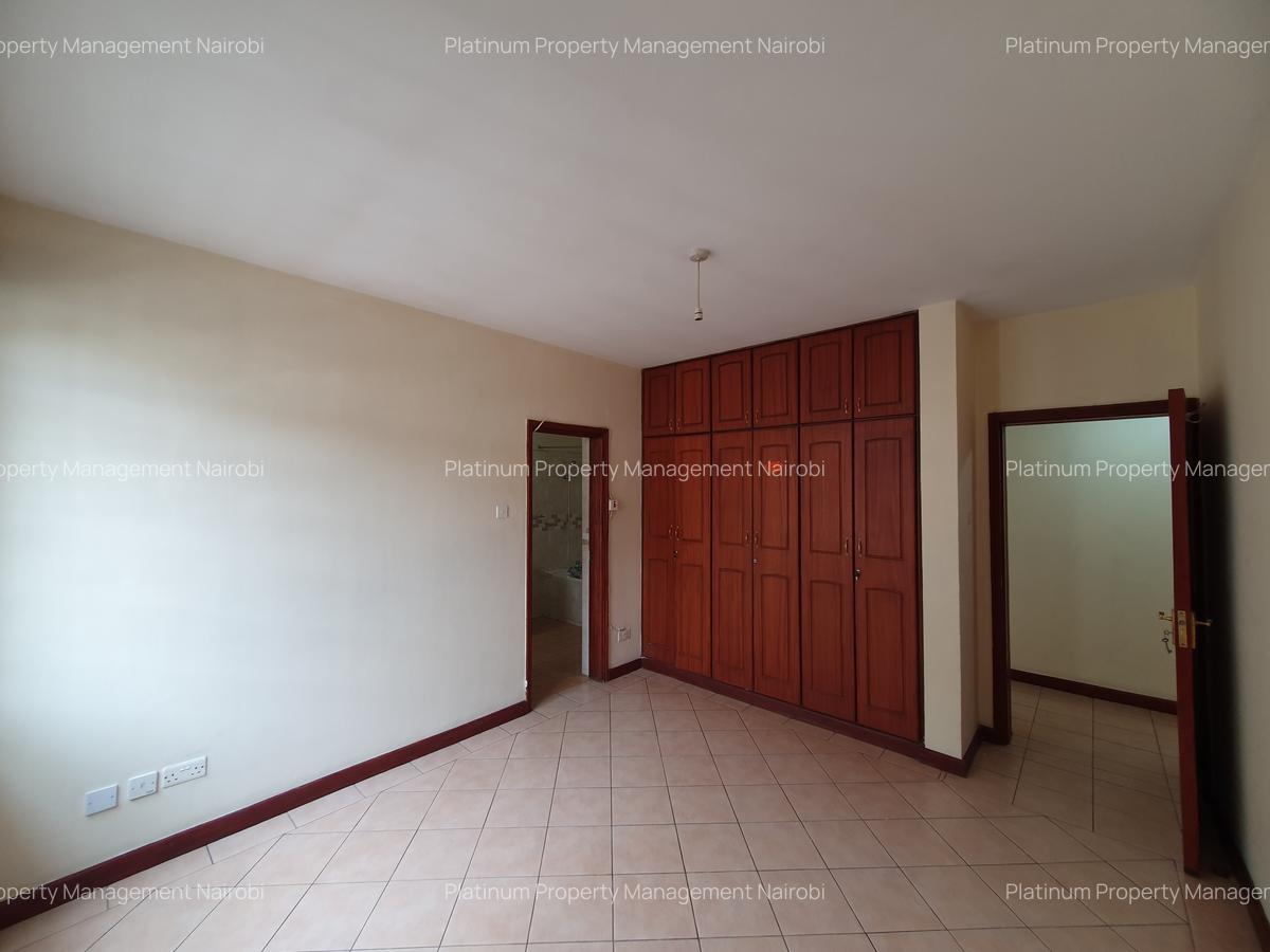 4 Bed Apartment with En Suite at Muthithi Rd - 10