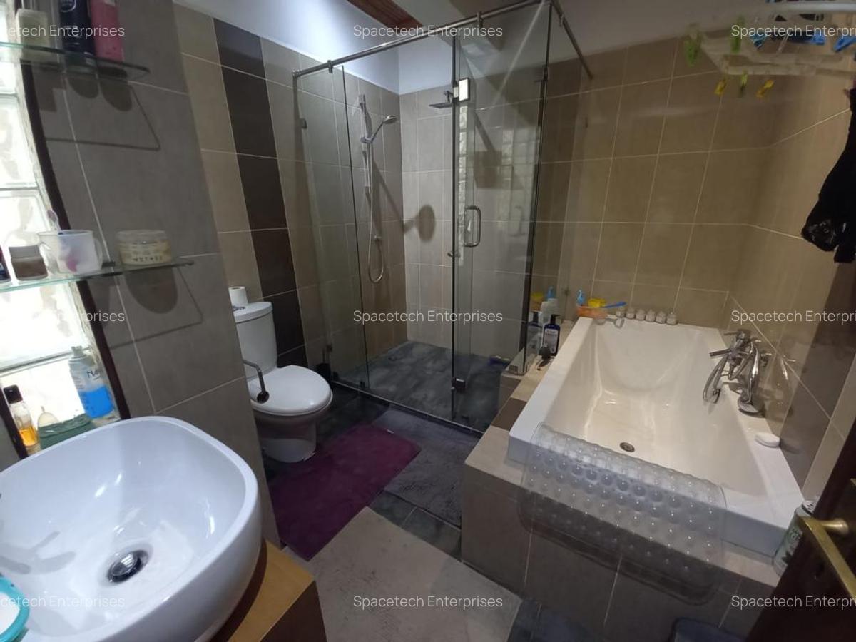 4 Bed Townhouse with En Suite in Spring Valley - 18