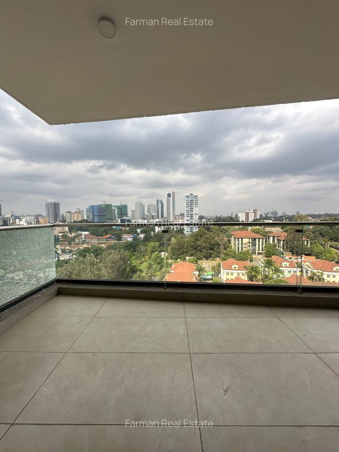3 Bed Apartment with En Suite in Riverside - 1