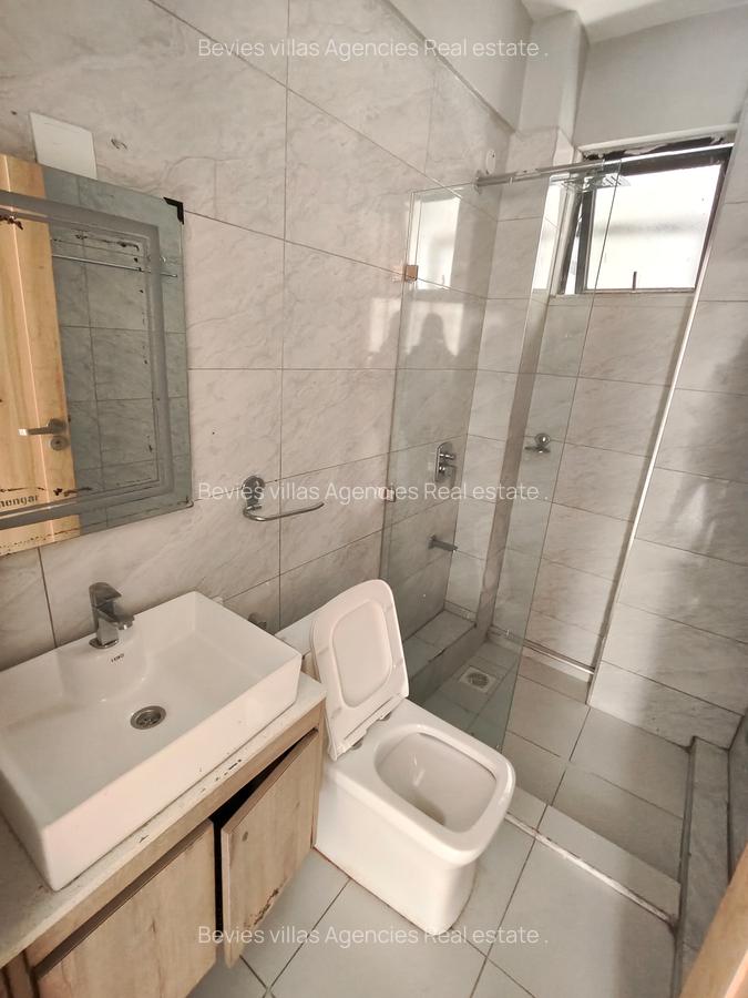 2 Bed Apartment with En Suite at Parklands - 6