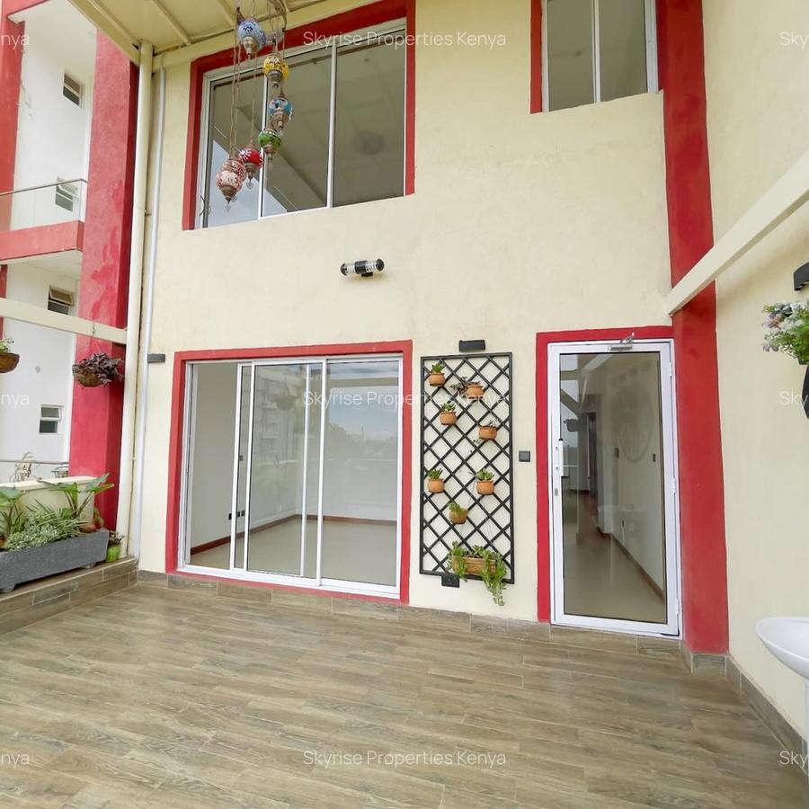 5 Bed Apartment with En Suite in General Mathenge - 1
