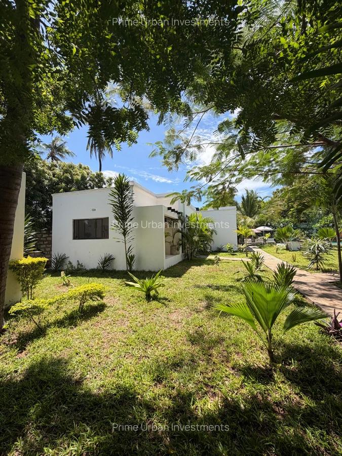 4 Bed House with En Suite at Watamu Beach - 19