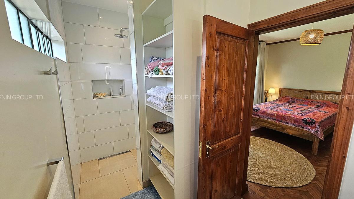 4 Bed House with En Suite at Lavington Area - 4