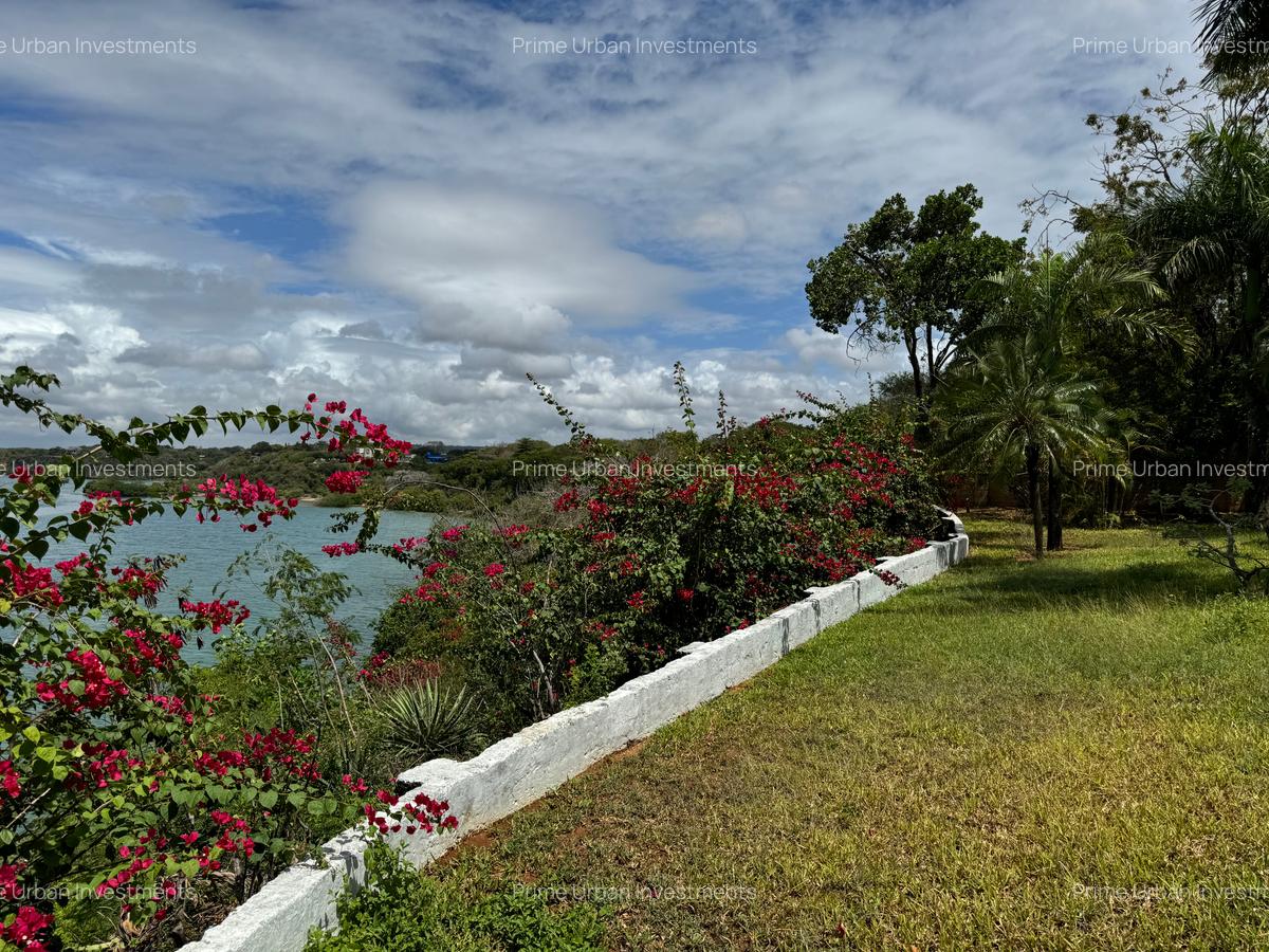 3 Bed Villa with En Suite at Kilifi Creek - 10