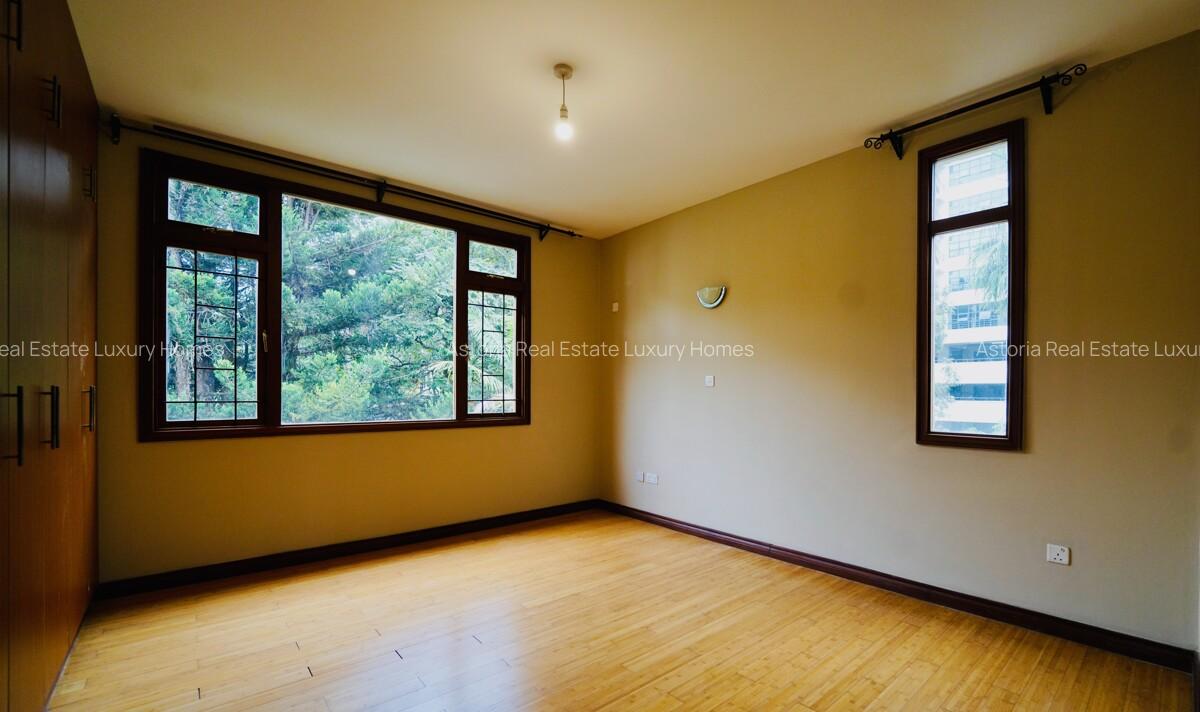 3 Bed Apartment with En Suite at 2026-536 3 Bed - 12