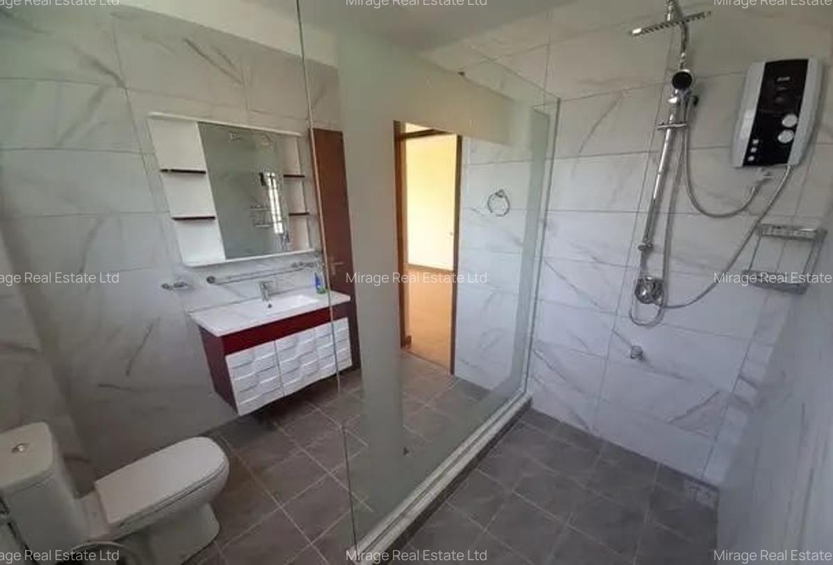 3 Bed Apartment with Swimming Pool in Riverside - 7